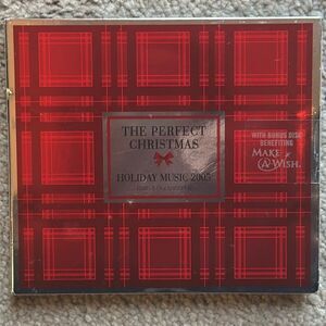 Vintage Bath & Body Works 2005 “The Perfect Christmas” Holiday Music CD